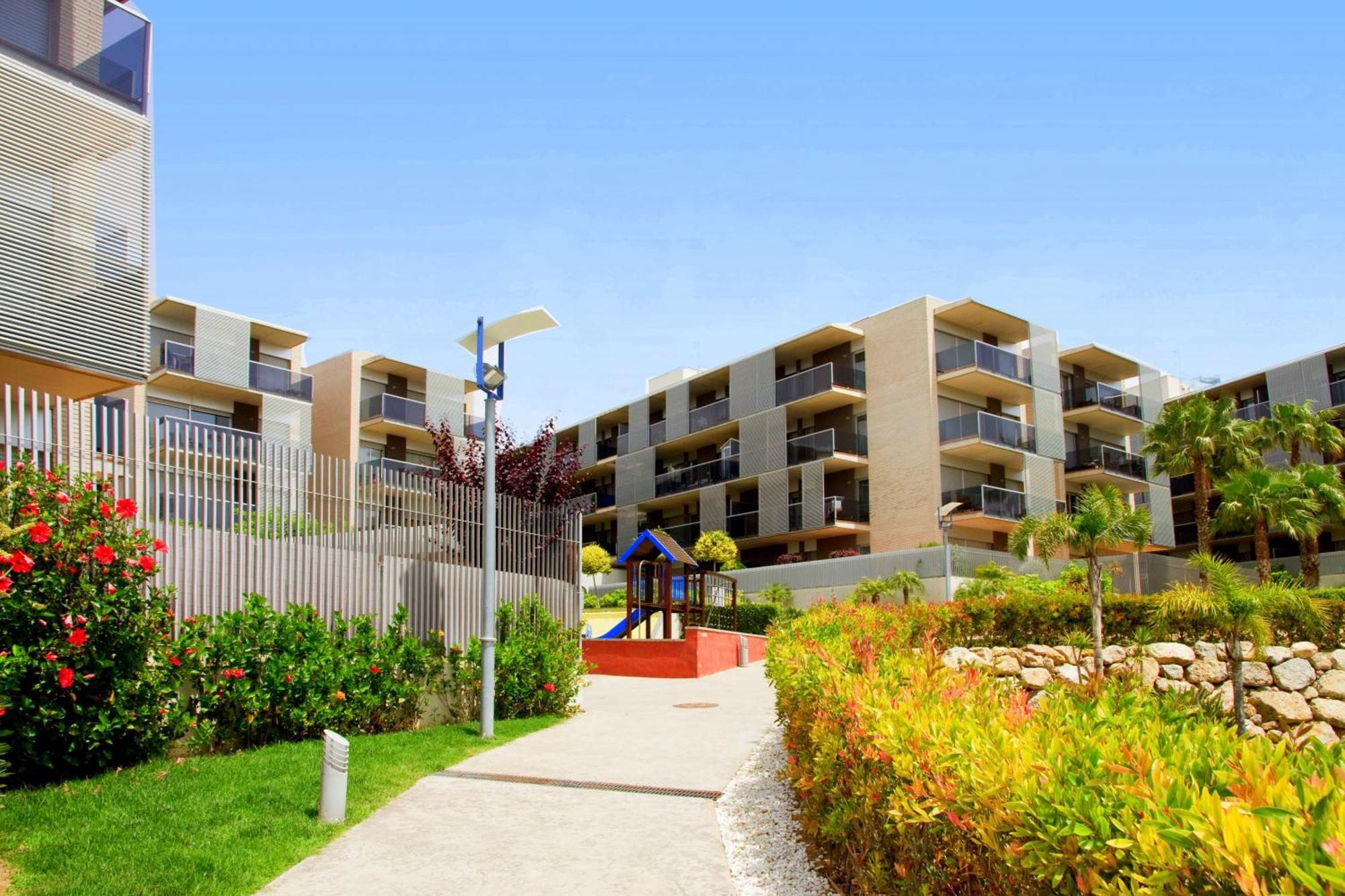 Rentalmar Paradise Families Only Con Parking Салоу Екстер'єр фото