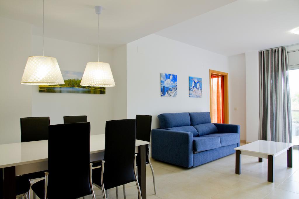 Rentalmar Paradise Families Only Con Parking Салоу Номер фото